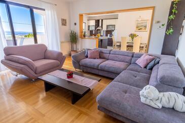 Obývací pokoj Klis, Obývací pokoj v ubytování typu apartment, s klimatizací a WiFi.