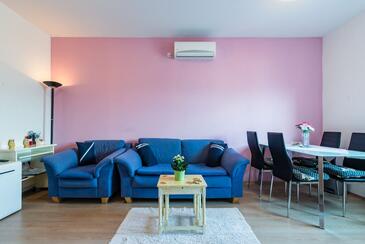 Split, Camera de zi în unitate de cazare tip apartment, aer condiționat disponibil şi WiFi.