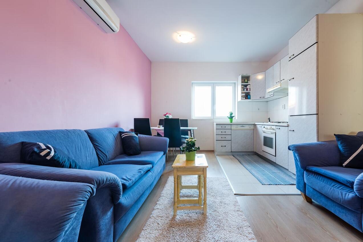 Apartmány s parkovištěm Split - 16993