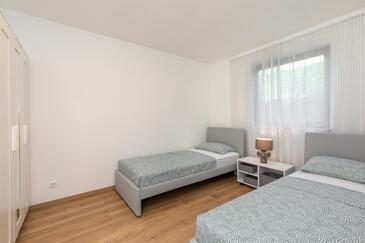 Apartmani i sobe s parkingom Njivice, Krk - 17010