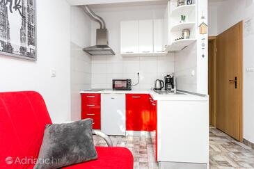 Ferienwohnungen mit Parkplatz Marina, Trogir - 17013