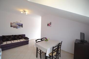 Апартаменти з паркуванням Сукошан - Sukošan, Задар - Zadar - 17027