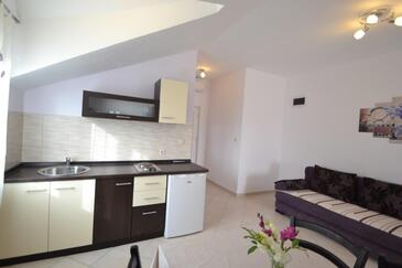 Apartmani s parkingom Sukošan, Zadar - 17027