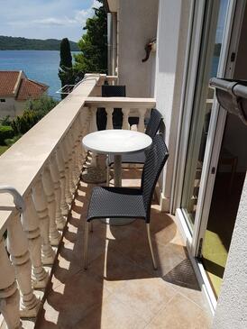 Apartments with parking space Okrug Gornji, Čiovo - 17032