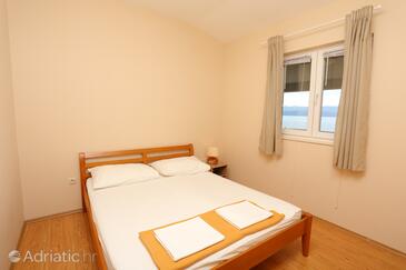 Ferienwohnungen am Meer Nemira, Omis - 17039