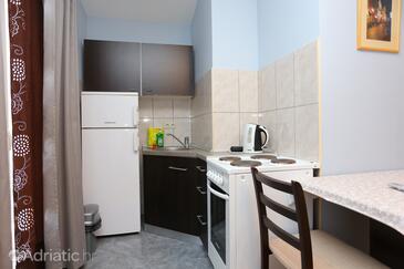 Apartamentos junto al mar Nemira, Omis - 17039