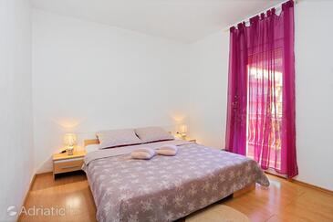 Apartmani s parkingom Podstrana, Split - 17053