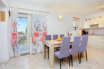 Apartmani s parkingom Podstrana, Split - 17053
