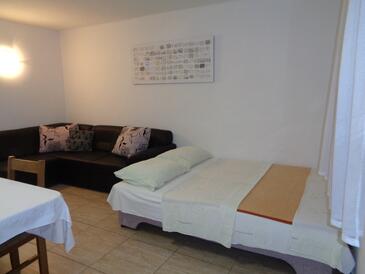 Obývací pokoj Lopar, Obývací pokoj v ubytování typu apartment, s klimatizací a WiFi.