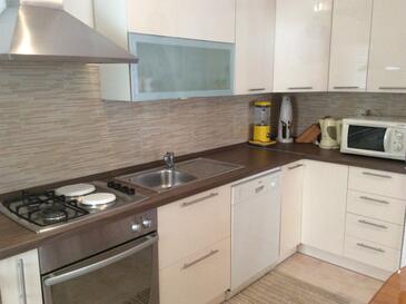 Apartmanok parkolóhellyel Marina, Trogir - 17109