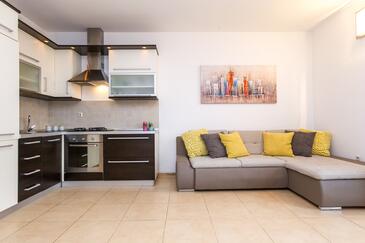 Apartmani s parkingom Novalja, Pag - 17110