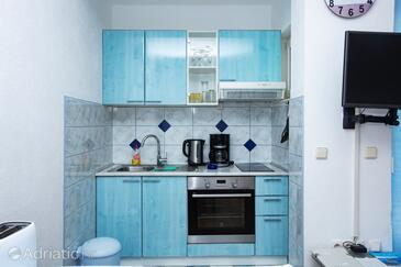 Apartments by the sea Rogoznica - 17129