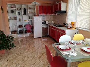 Apartments with parking space Rogoznica - 17138