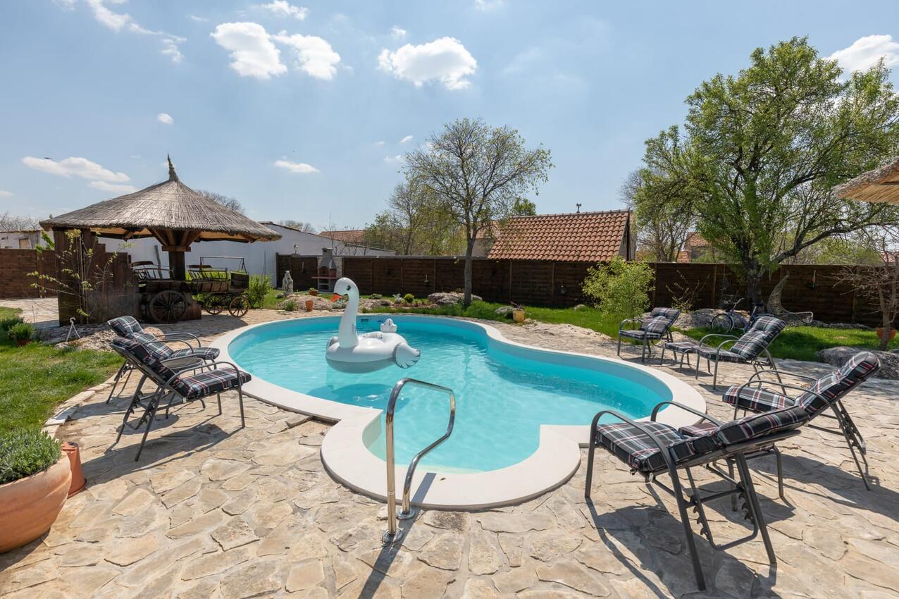 Haus mit Pool für Familien Bogatic, Krka - 17168