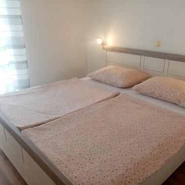 Apartmaji ob morju Supetarska Draga - Donja, Rab - 17201