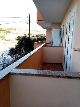 Apartmaji ob morju Supetarska Draga - Donja, Rab - 17201