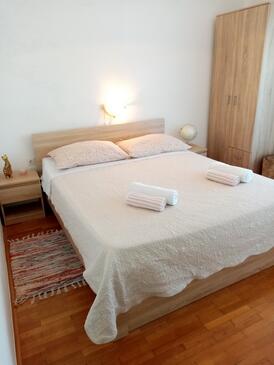 Apartmaji ob morju Supetarska Draga - Donja, Rab - 17201