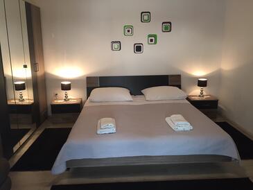 Apartments by the sea Sukošan, Zadar - 17203