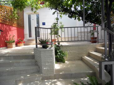 Apartments by the sea Krilo Jesenice, Omiš - 17204