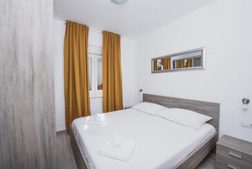 Apartmani uz more Novalja, Pag - 17214