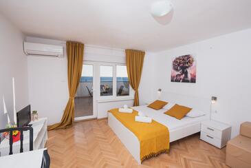 Apartmani uz more Novalja, Pag - 17214