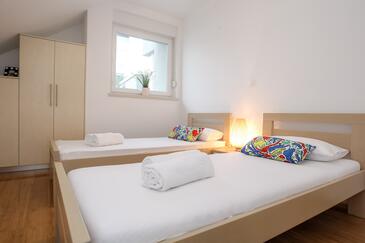 Ferienwohnungen mit Parkplatz Novalja, Pag - 17215