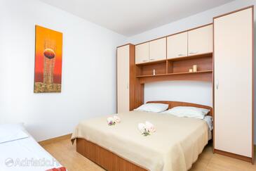 Apartmanok a tenger mellett Supetar, Brac - 17227