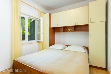 Apartments by the sea Supetar, Brač - 17227