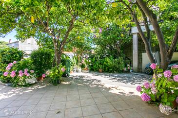 Apartments by the sea Supetar, Brač - 17227