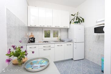 Apartments by the sea Okrug Donji, Čiovo - 17232