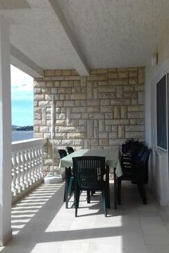 Ferienwohnungen mit Parkplatz Srima - Vodice, Vodice - 17238