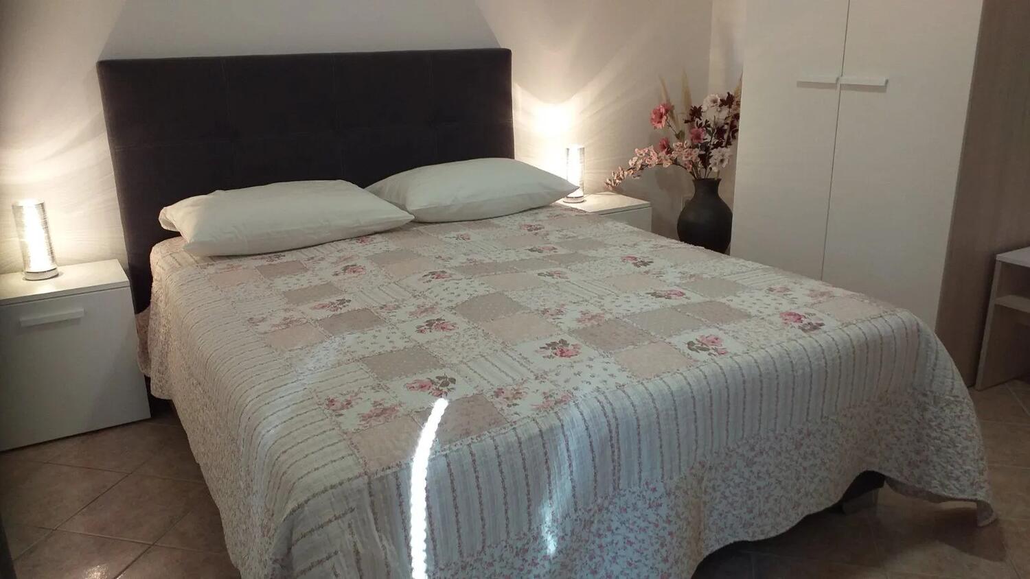 A-17239-b - Private accommodation - Apartments with a parking space Suha Punta, Rab