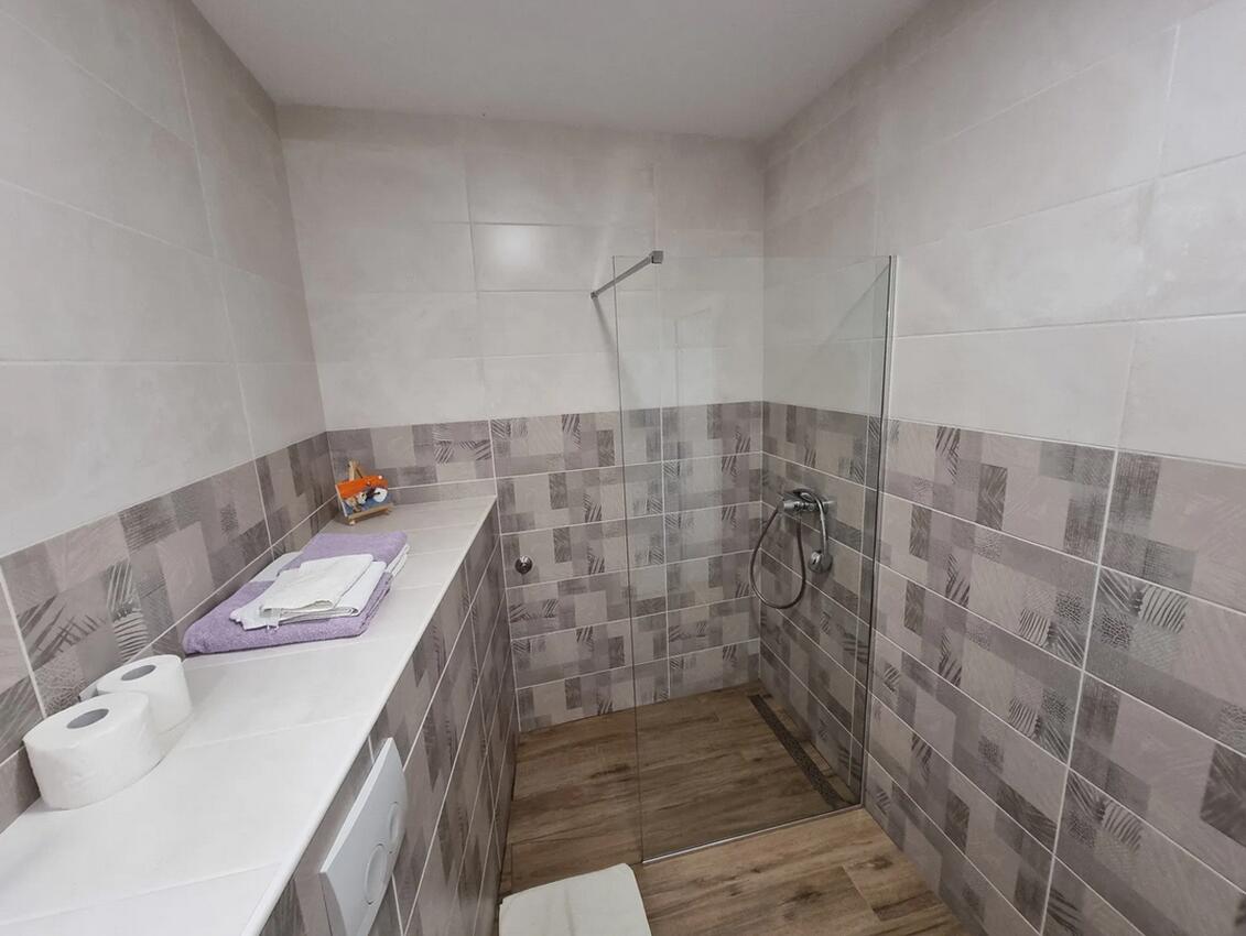 AS-17239-a - Private accommodation - Apartments with a parking space Suha Punta, Rab