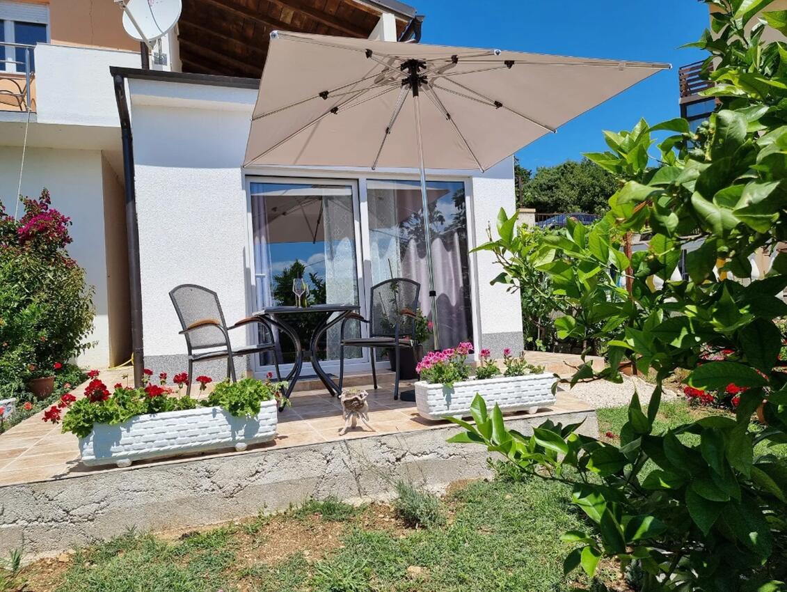 AS-17239-a - Private accommodation - Apartments with a parking space Suha Punta, Rab