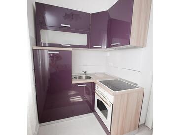 Lejlighedens parkeringsplads Vir - 17253