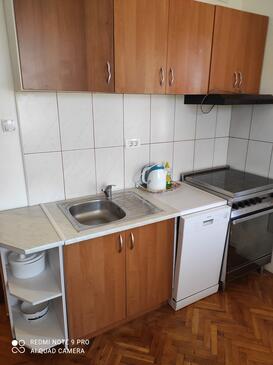 Ferienwohnungen für Familien mit Kindern Zaton, Zadar - 17268