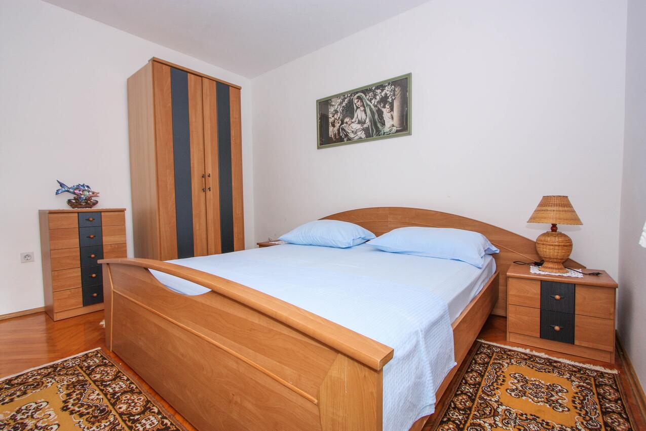 A-17280-a - Private accommodation - Apartments by the sea Arbanija, Čiovo