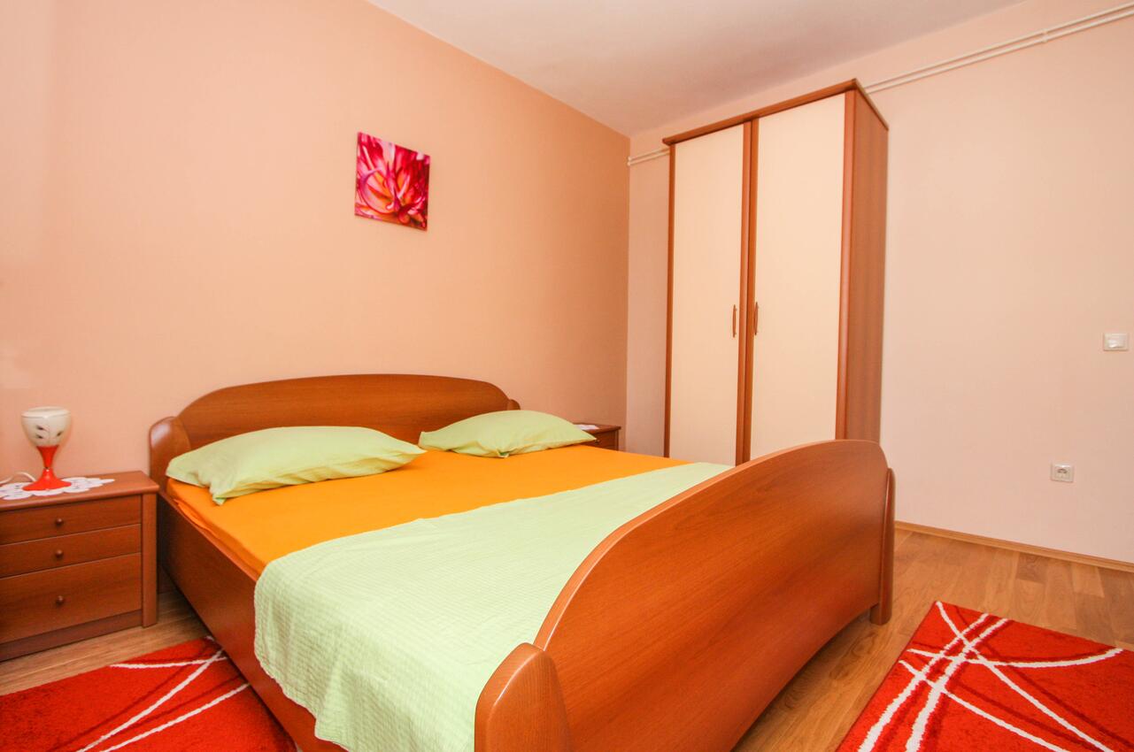 A-17280-a - Private accommodation - Apartments by the sea Arbanija, Čiovo