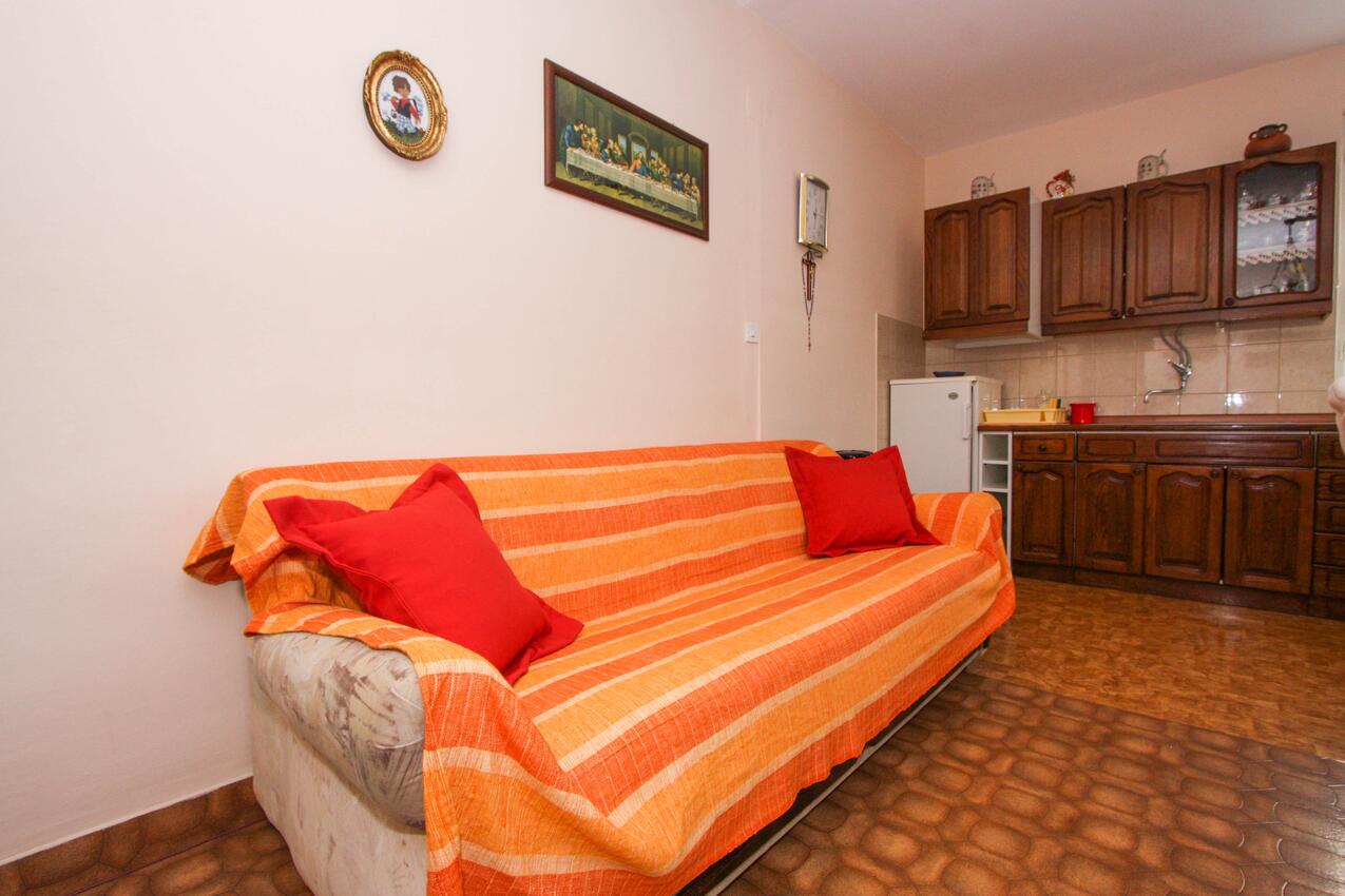 A-17280-a - Private accommodation - Apartments by the sea Arbanija, Čiovo