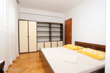 Rooms with a parking space Brela, Makarska - 17281