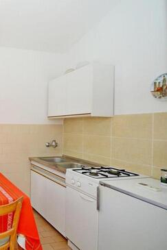 Apartments with parking space Rogoznica - 17318