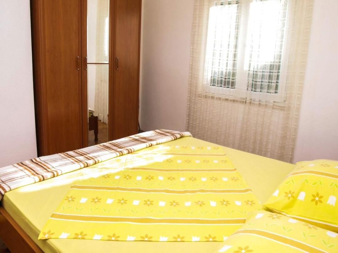 A-17323-a - Alloggi privati - Appartamenti accanto al mare Postire - Postira, Brazza - Brač