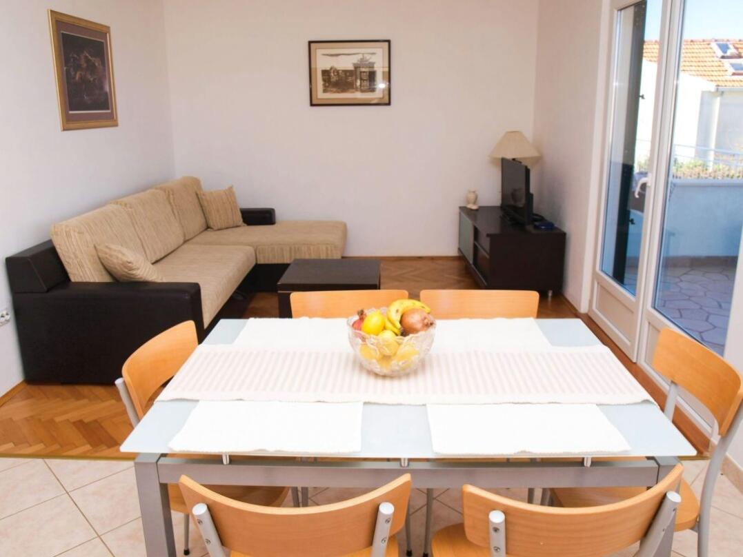 A-17323-a - Alloggi privati - Appartamenti accanto al mare Postire - Postira, Brazza - Brač
