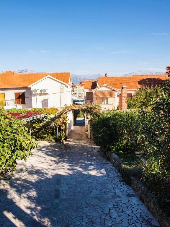 Parcheggio - Appartamenti accanto al mare Postire - Postira, Brazza - Brač