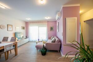 Two bedroom apartment Zadar (A-17355-a)