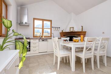 Three bedroom house Pitve, Hvar (K-17397)