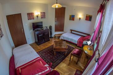 Apartments with parking space Banjole, Pula - 17398