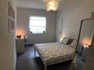 Appartamenti accanto al mare Baia Valdimaistro (La Varda) - Milna (Zastražišće), Lesina - Hvar - 17417