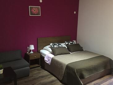 Rooms with a swimming pool Oštarski Stanovi, Plitvice - 17425