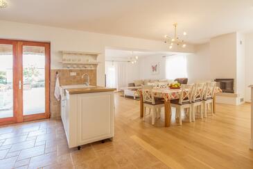 Luxury villa with a swimming pool Vrh, Krk - 17443